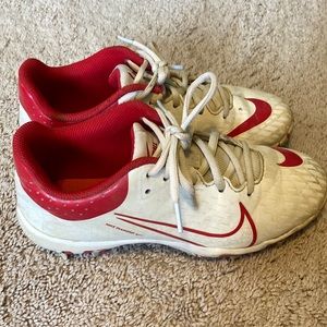 Nike girls softball cleats